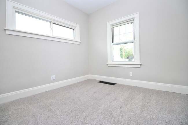 Building Photo - Single Family Home 2 beds 1 bath FOR RENT