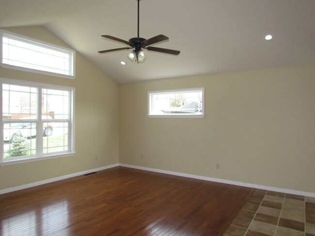 Building Photo - Available 6/14