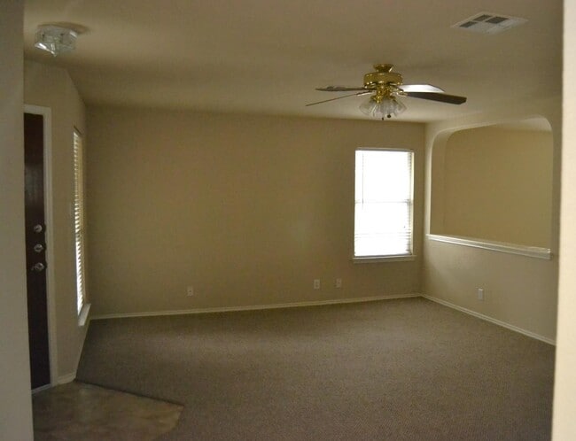 Building Photo - 306 Bright Chase