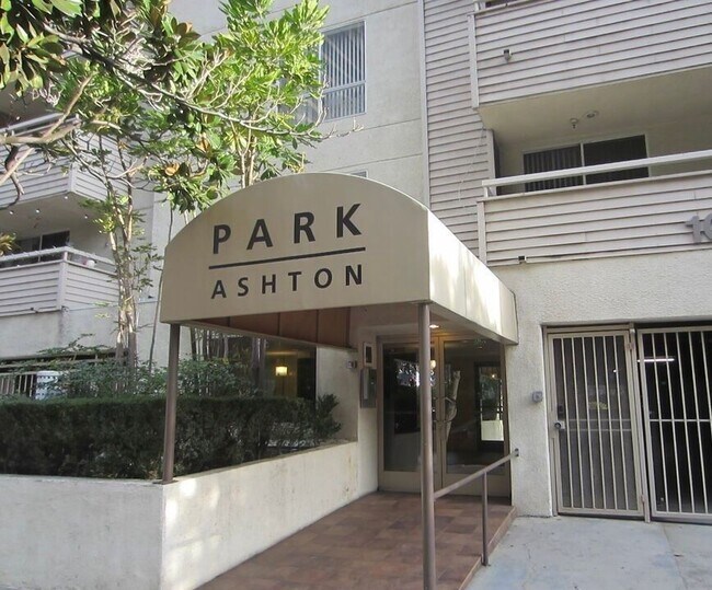 Primary Photo - 10960 Ashton Ave