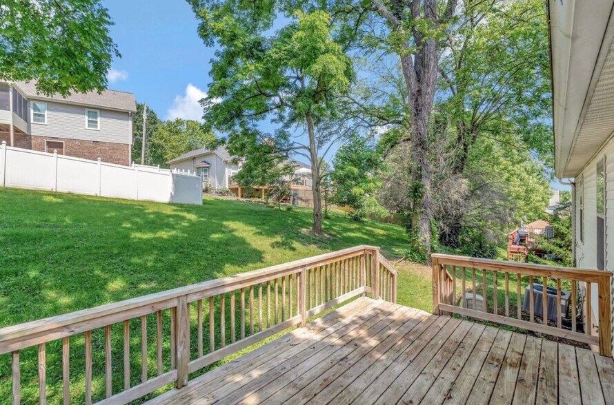 Building Photo - 1612 Celebration Way