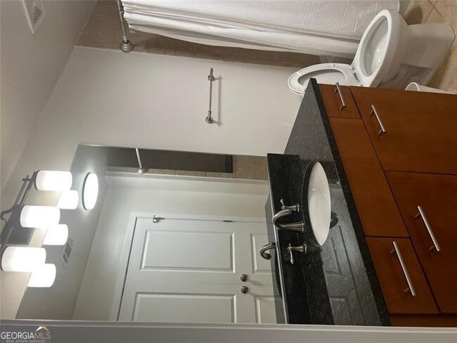 Building Photo - 3300 Windy Ridge Pkwy SE