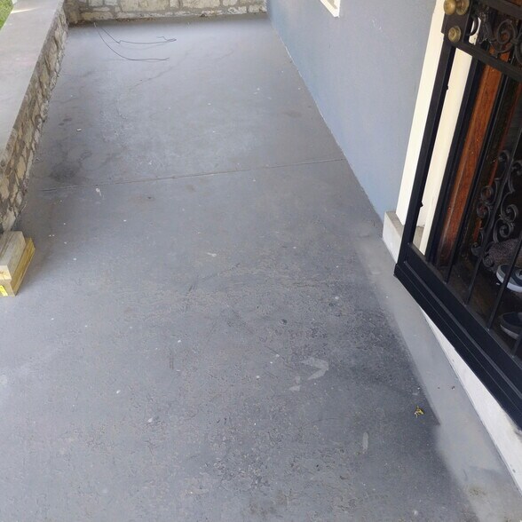 Building Photo - 2914 Bales Ave