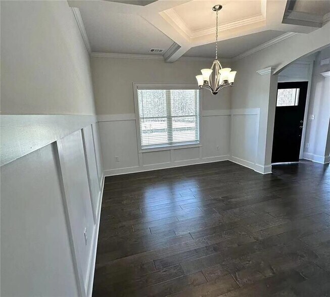 Building Photo - 1850 Silver Crst Wy