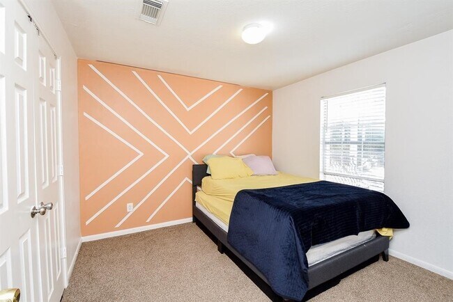 Building Photo - 11420 Elegant Way