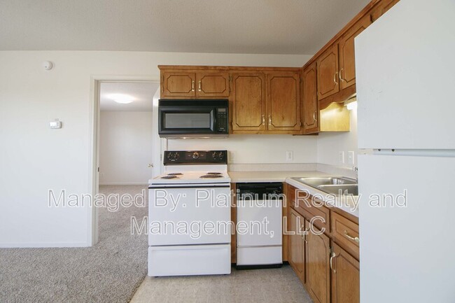 Building Photo - 3269 Tower Dr