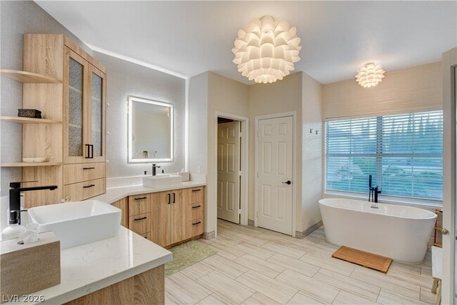 Building Photo - 1409 Palantine Hill Dr