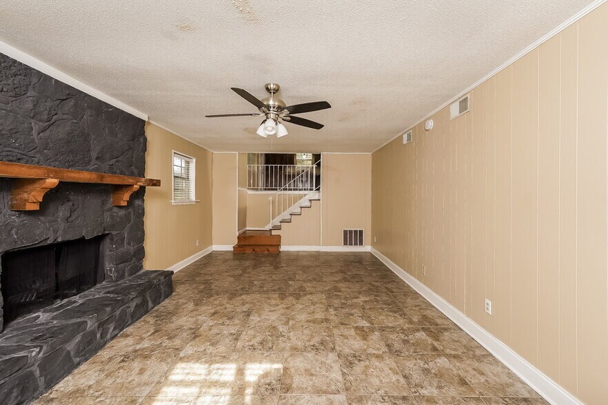 Building Photo - 1416 Maralyn Dr