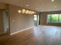 Building Photo - 440 Cesano Ct