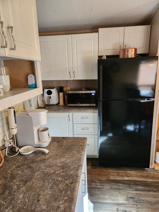 Building Photo - Charming 1BR House in Austell