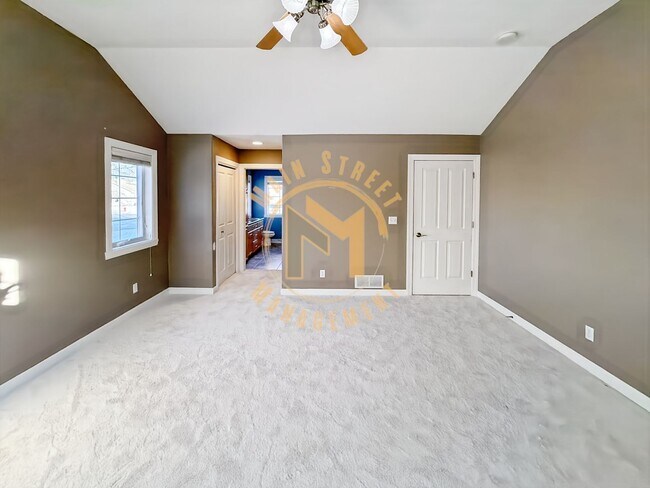 Building Photo - Executive Duplex: 3 Bed 3.5 Bath w/ 2 Stall Heated Garage