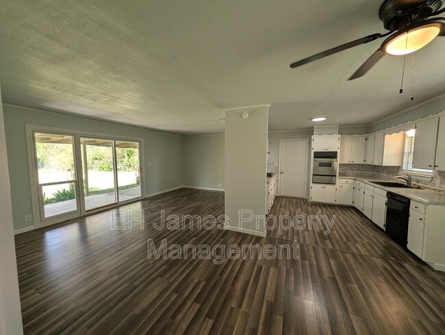 Building Photo - 5214 S Delaware Pl