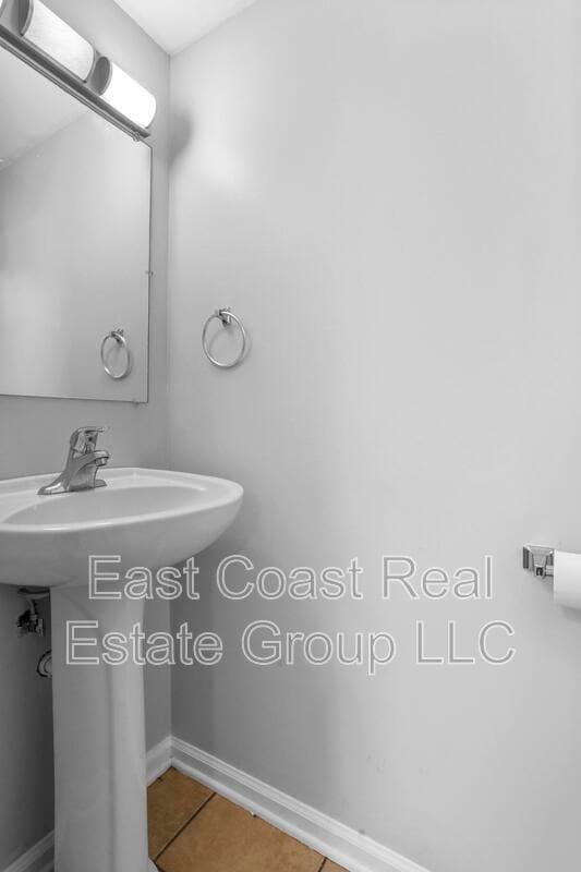 Building Photo - 119 E Rd