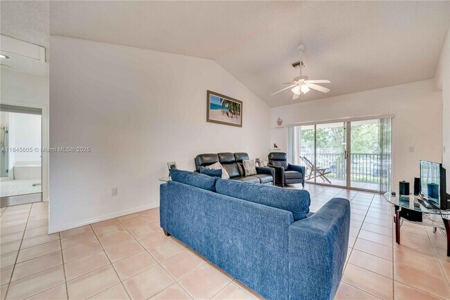 Building Photo - 16332 Malibu Dr
