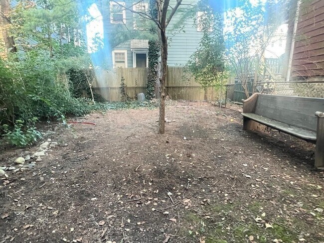 Building Photo - 112 Franklin St