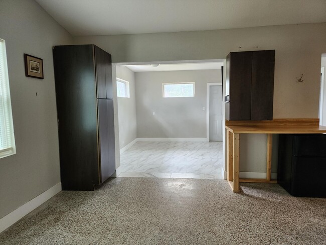 Building Photo - 4910 Ralls Dr