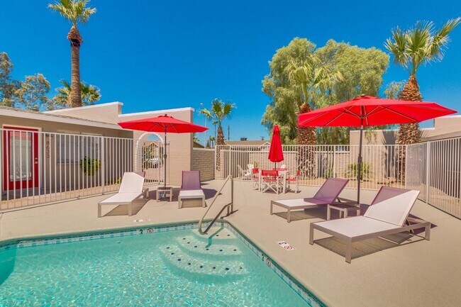 Building Photo - South Scottsdale - Two Bedroom with $0 Move in Special!