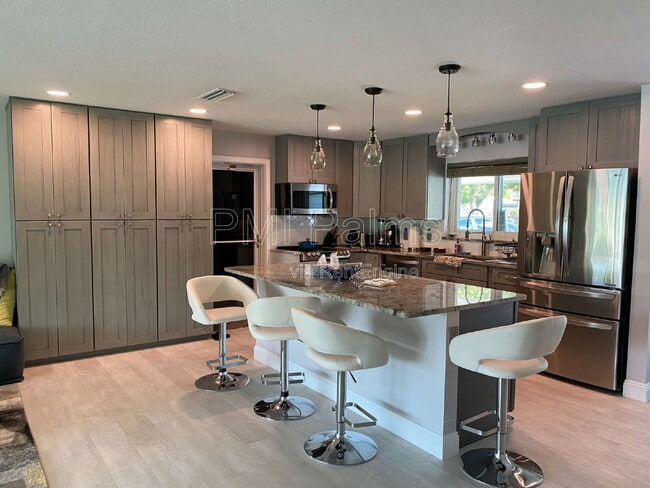 Building Photo - 791 Terrace Rd