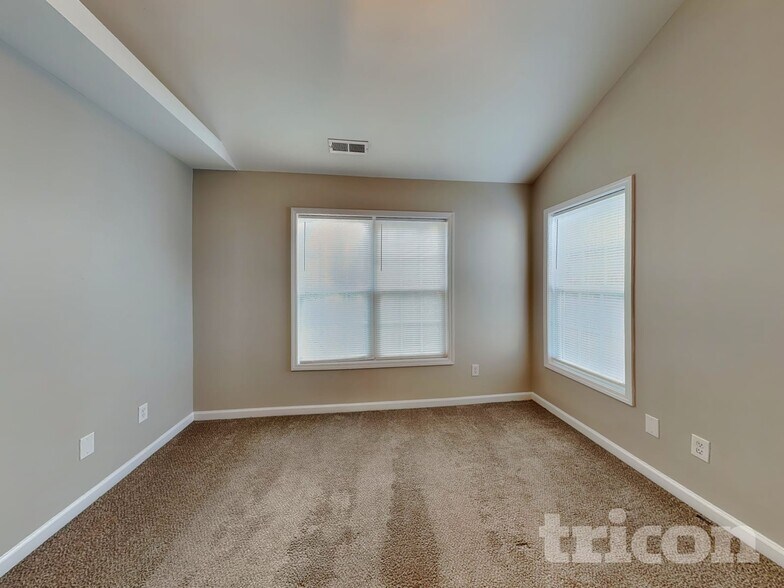 Building Photo - 4053 Laurel Glen Dr