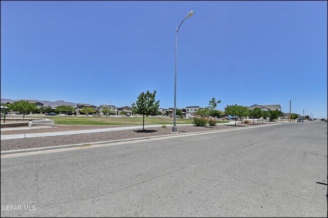 Building Photo - 12060 Mesquite Thorn Dr
