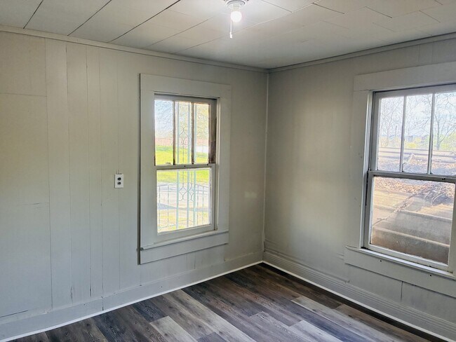 Building Photo - 838 N 34th St