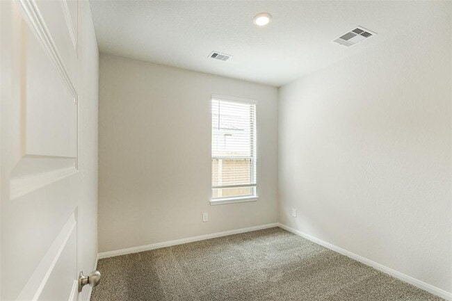 Building Photo - 14717 Pinion Ct