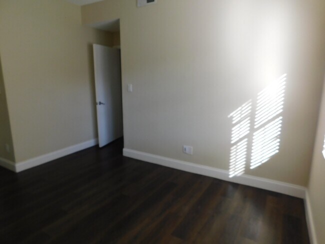 Building Photo - 611 Cypress Lake Blvd