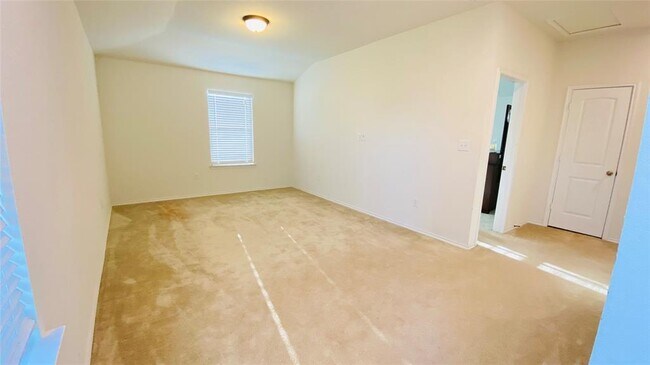 Building Photo - 607 Screech Owl Dr