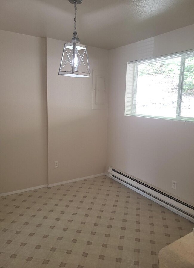 Building Photo - 8309 Cirque Dr W