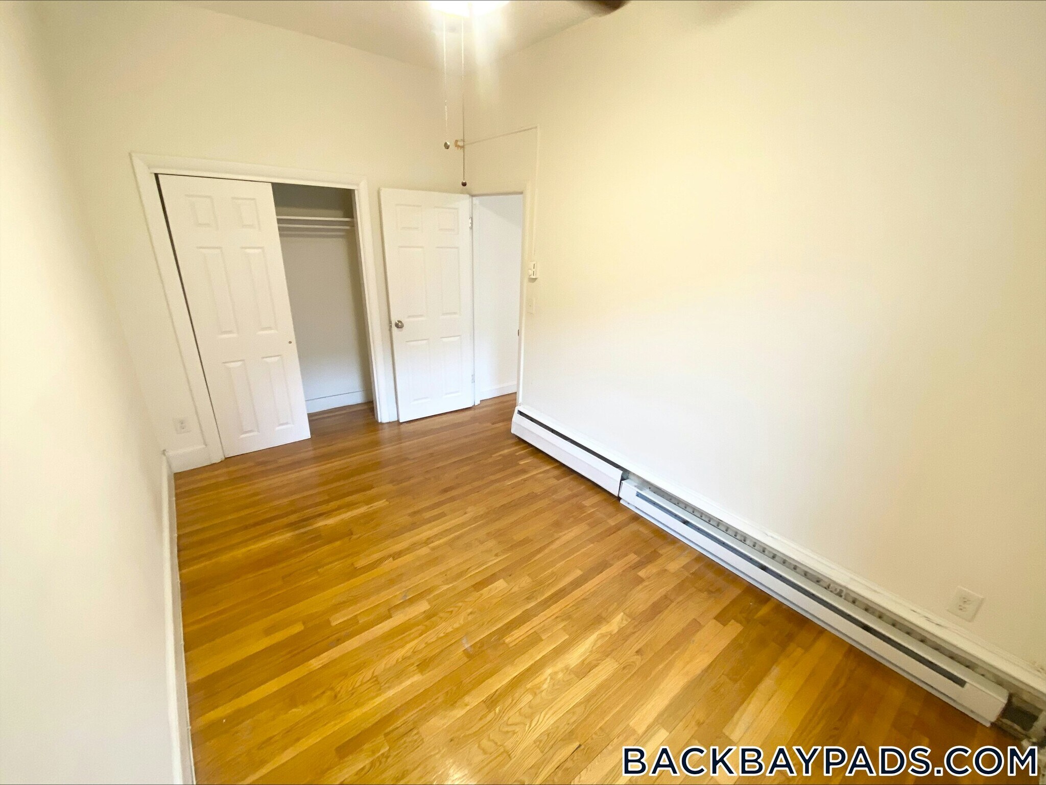 Building Photo - 529 Beacon St
