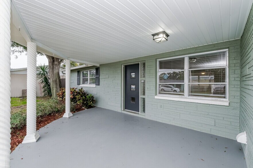 Building Photo - 6226 9th Ave