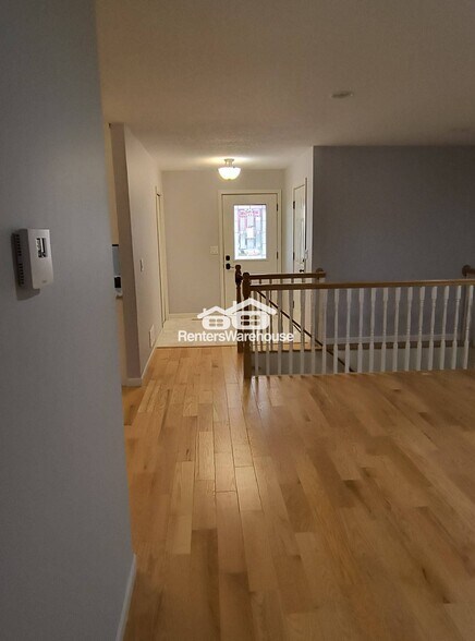 Building Photo - 950 Butte Ct