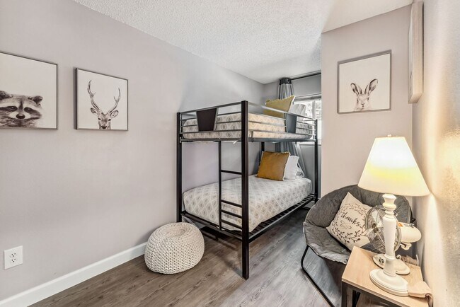 Building Photo - 412 S. Main, unit 113