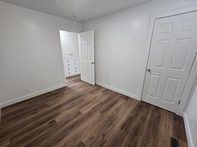 Building Photo - Remodeled 4 Bed, 2 Bath with Double Kitchen & Covered Carport