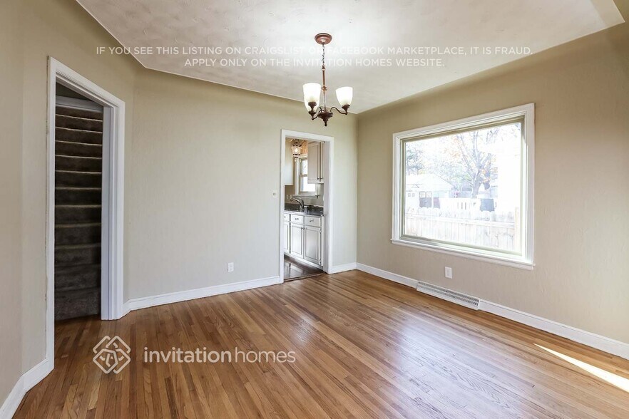 Building Photo - 1040 Geranium Ave E