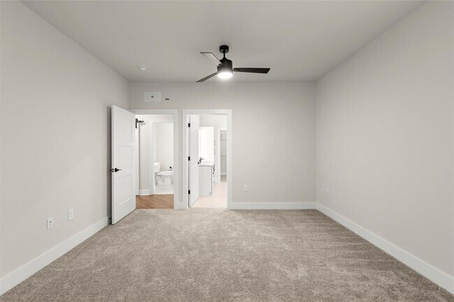 Building Photo - 2648 Sandy Plains Rd