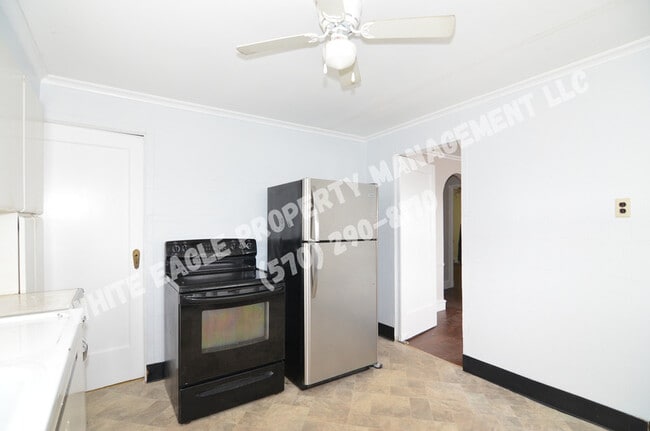 Primary Photo - 319 Front St