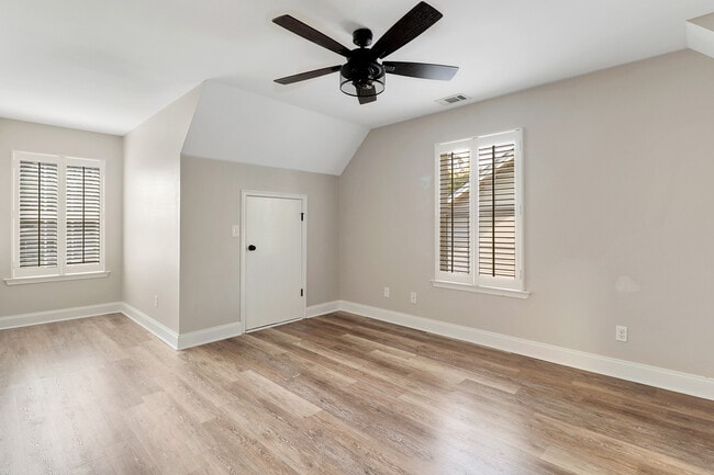 Building Photo - E 31st Street