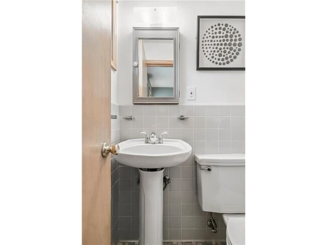 Building Photo - 4212 Princeton Ave