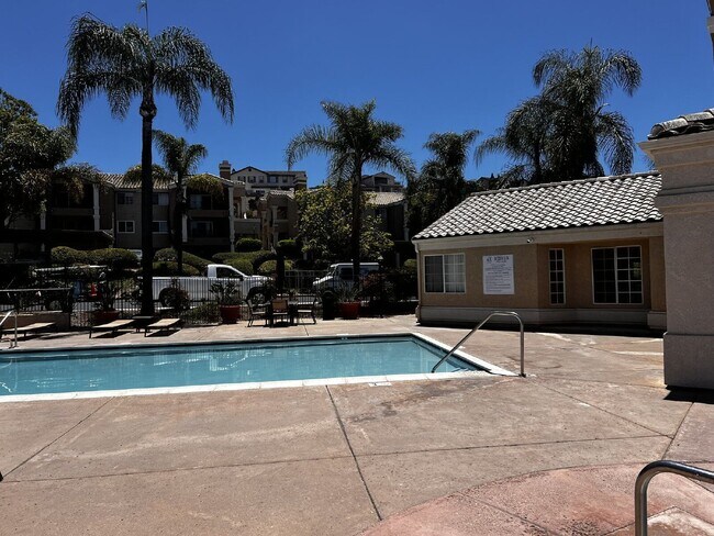 Building Photo - 6991 Ballena Way