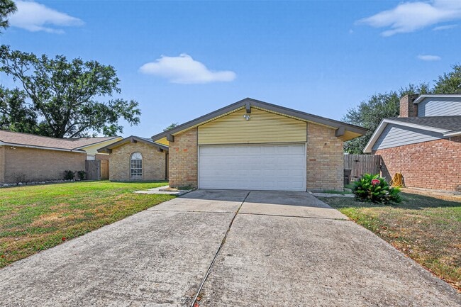 Building Photo - 8623 Riverside Walk Ln
