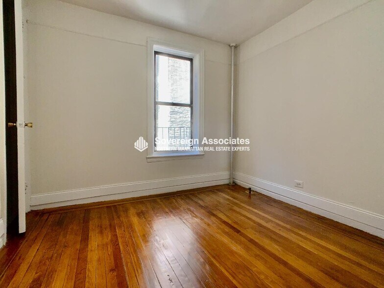 Building Photo - 76 Vermilyea Ave