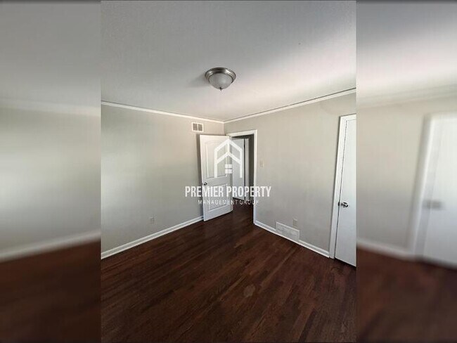 Building Photo - 5309 Lochinvar Rd