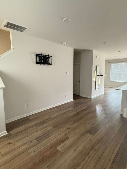 Building Photo - 2526 Drumwright Way
