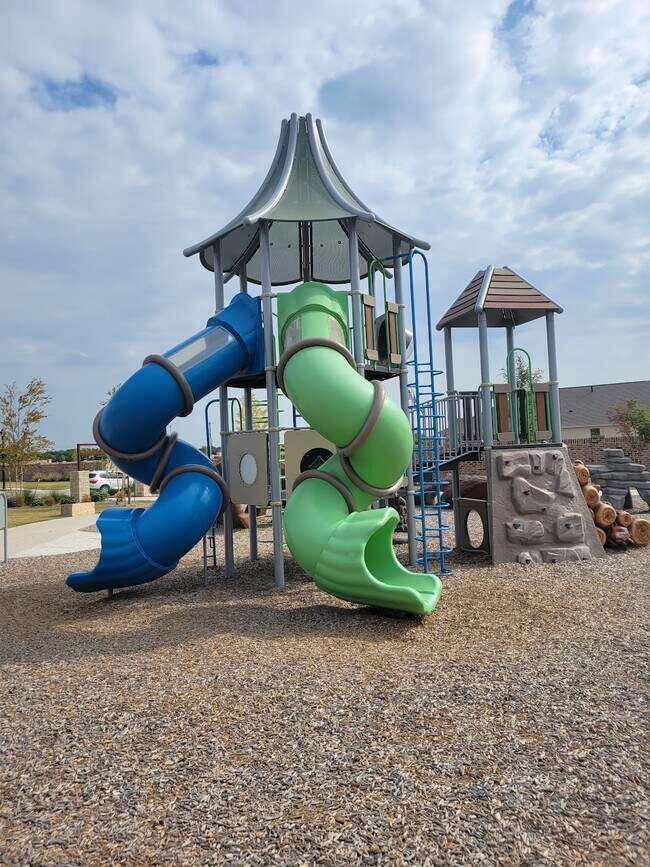 Building Photo - 7521 Bluebell Ln