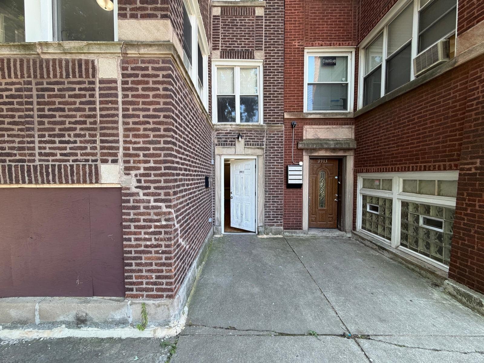 Building Photo - 3911 W 14th St