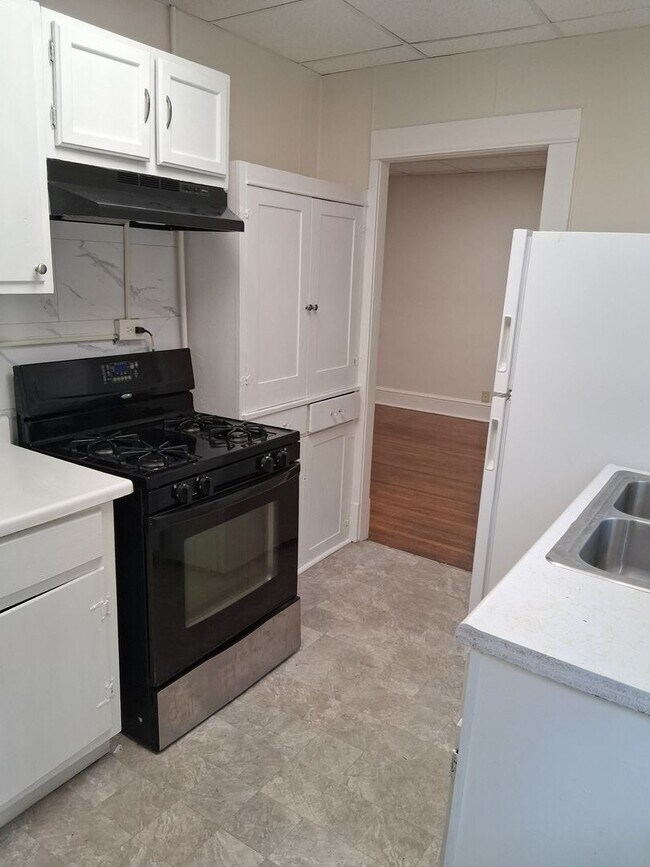 Building Photo - ADR Rentals Gephart