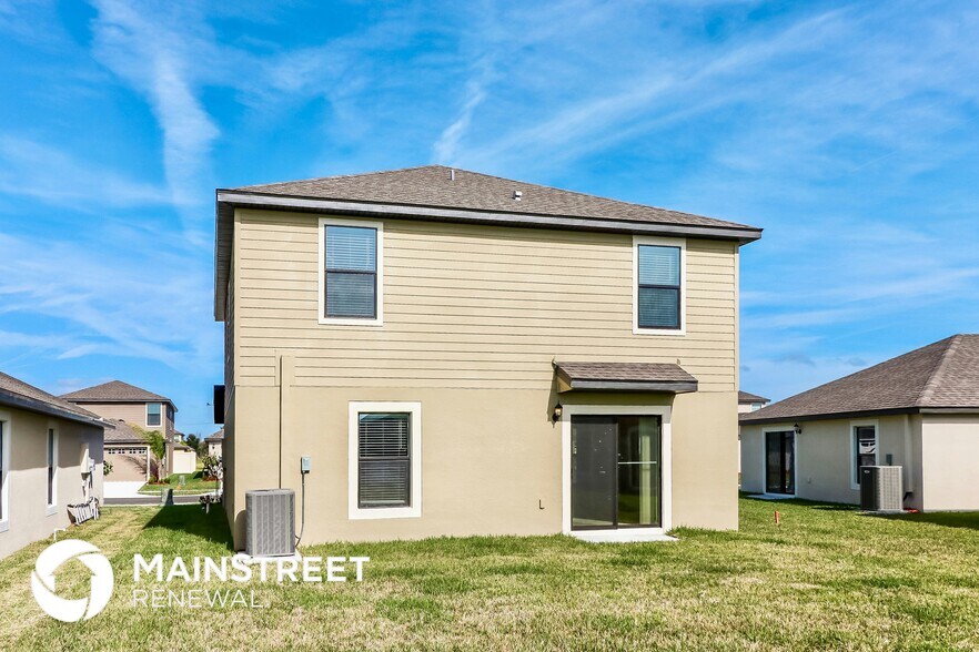 Building Photo - 2135 Peyto Wy
