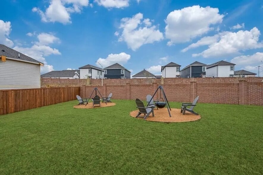 Building Photo - 1127 Eloise Dr