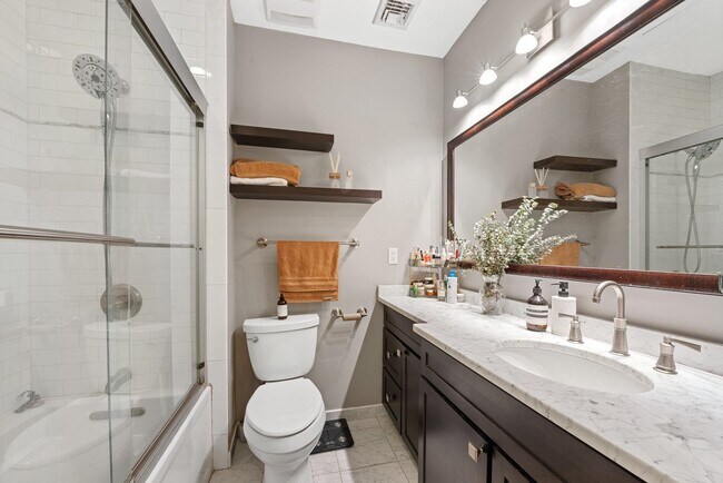 Building Photo - 123 Willow Ave